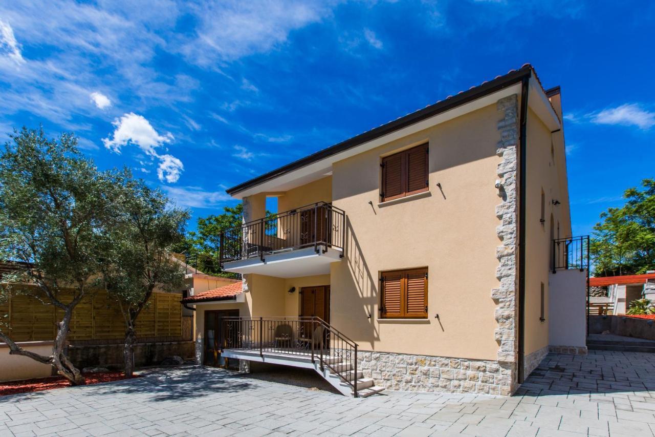 Apartments Villa Diamant With Pool & Whirlpool Čižići Екстериор снимка