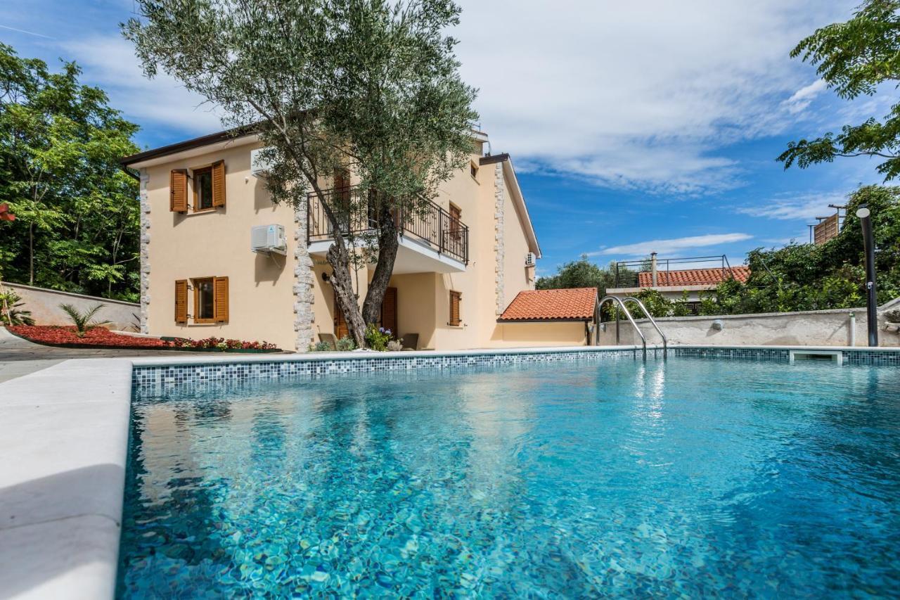 Apartments Villa Diamant With Pool & Whirlpool Čižići Екстериор снимка