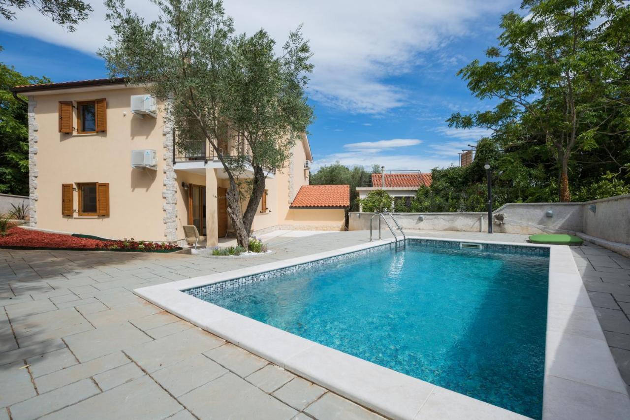 Apartments Villa Diamant With Pool & Whirlpool Čižići Екстериор снимка